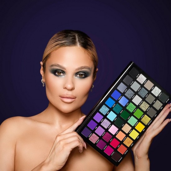 BPERFECT x Stacey Marie - Carnival 5 Interstellar Palette 60g BPERFECT x Stacey Marie - Carnival 5 Interstellar Palette 60g
