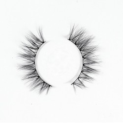 The Make Art Lashes - Licianthus